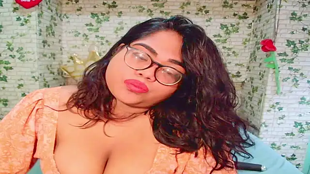 Snapshot of Indian_Lola00 chatting on September 28, 6:31 am Indian Lola00 online show from September 28, 6:31 am
