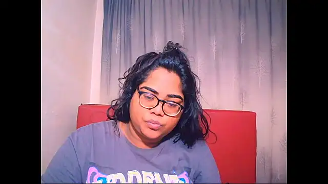 Snapshot of Indian_Lola00 chatting on October 12, 7:32 am Indian Lola00 online show from October 12, 7:32 am
