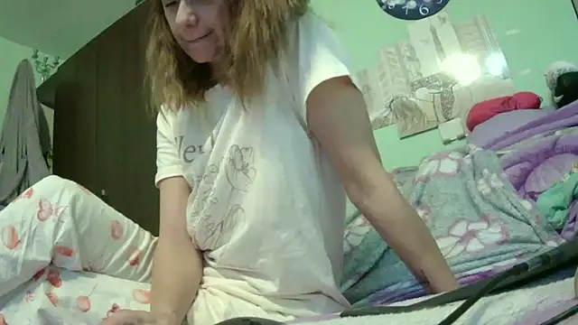 Snapshot of SexyGioconda chatting on April 23, 6:42 am SexyGioconda online show from April 23, 6:42 am