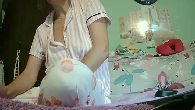 Snapshot of SexyGioconda chatting on July 14, 9:03 am SexyGioconda online show from July 14, 9:03 am