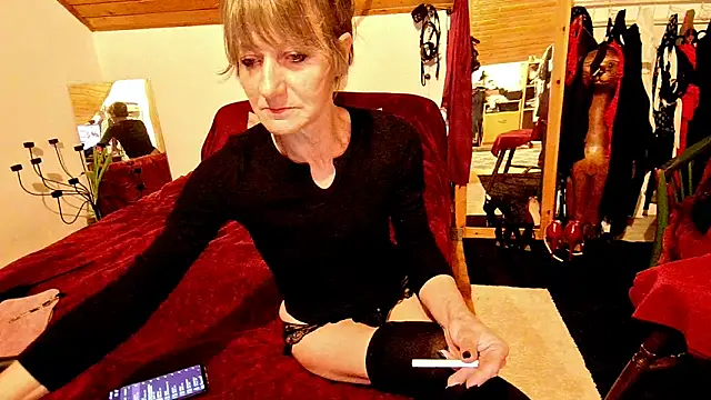 Hot Colettte online show from April 7, 10:22 pm