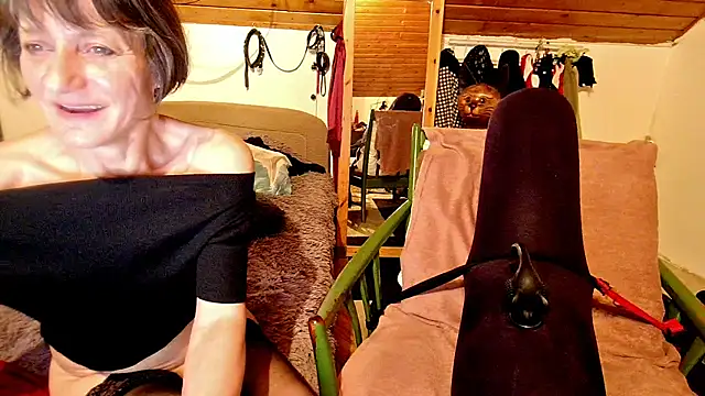 Snapshot of Hot_Colettte chatting on March 16, 8:10 pm Hot Colettte online show from March 16, 8:10 pm