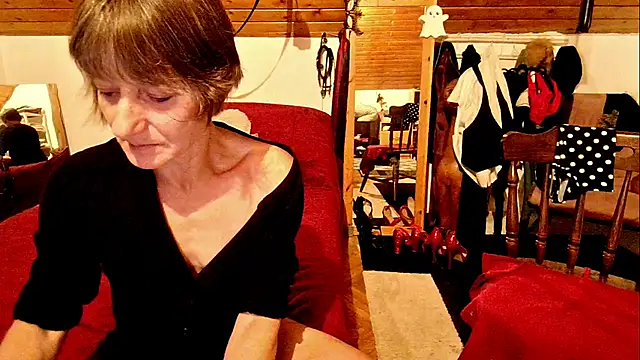 Snapshot of Hot_Colettte chatting on November 10, 8:47 pm Hot Colettte online show from November 10, 8:47 pm