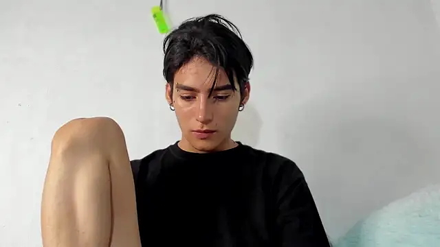 sebas rose online show from December 4, 2:03 am