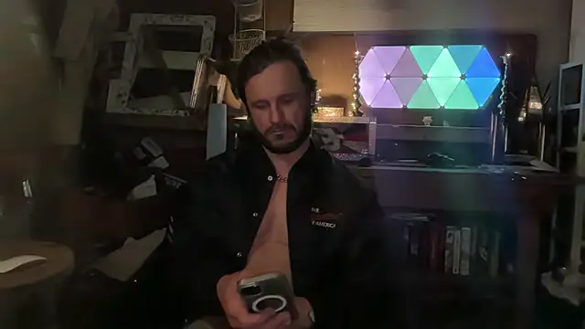 CowboyZuhly online show from April 7, 6:48 am