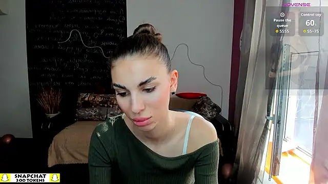 EmmyGreans online show from March 27, 6:55 am