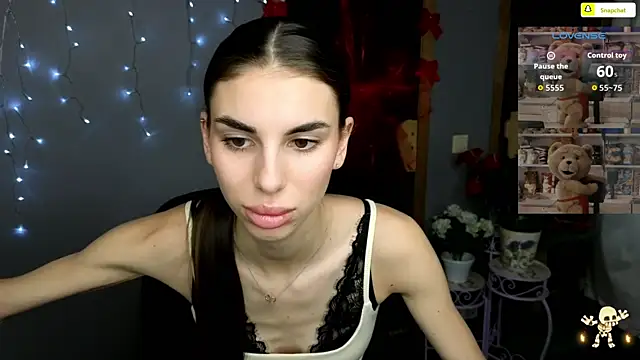 EmmyGreans online show from December 15, 6:52 am