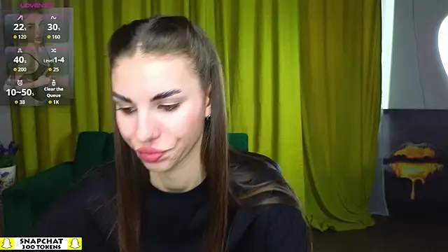 EmmyGreans online show from April 10, 11:39 am