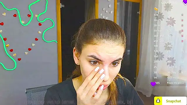 Snapshot of EmmyGreans chatting on March 1, 6:35 am EmmyGreans online show from March 1, 6:35 am