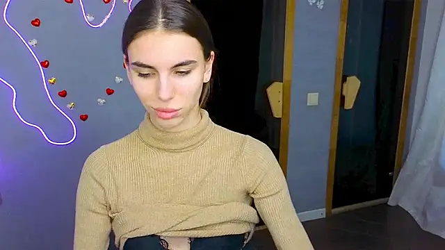 Snapshot of EmmyGreans chatting on February 13, 12:43 pm EmmyGreans online show from February 13, 12:43 pm