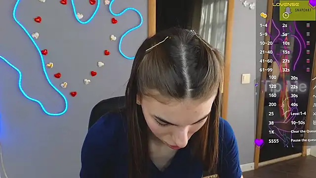 Snapshot of EmmyGreans chatting on March 21, 6:27 am EmmyGreans online show from March 21, 6:27 am