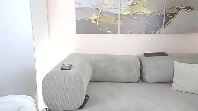 ElleCherry online show from February 16, 9:24 pm