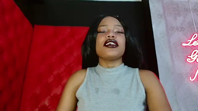 CrystalBrooke3x online show from November 10, 8:25 pm