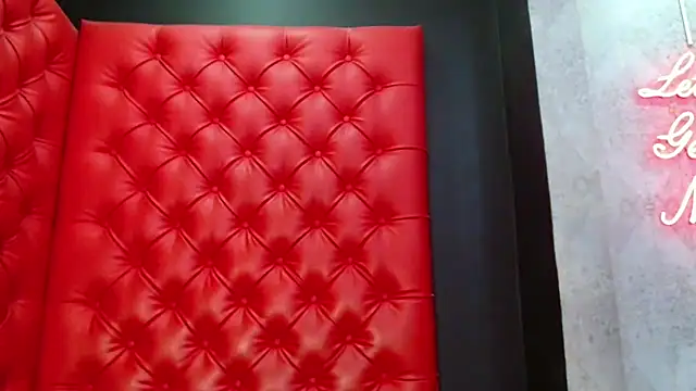 CrystalBrooke3x online show from December 18, 9:18 pm