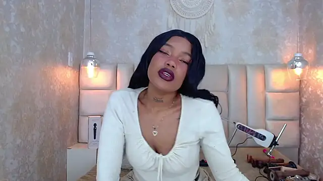 Snapshot of CrystalBrooke3x chatting on September 19, 9:52 pm CrystalBrooke3x online show from September 19, 9:52 pm