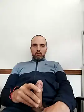 leon3875 online show from December 13, 3:54 pm