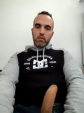 leon3875 online show from September 9, 3:21 pm