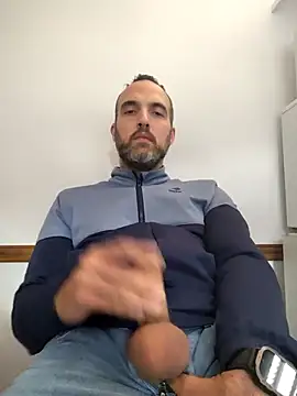 leon3875 online show from December 5, 3:32 pm