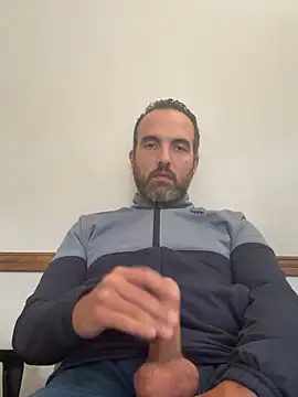 Snapshot of leon3875 chatting on March 2, 3:52 pm leon3875 online show from March 2, 3:52 pm