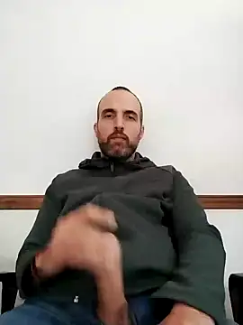 leon3875 online show from December 20, 3:31 pm