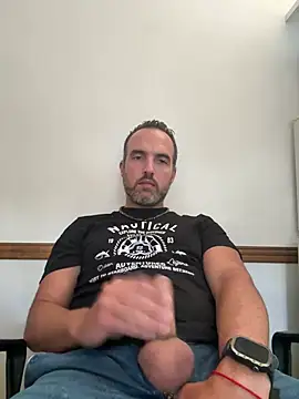 Snapshot of leon3875 chatting on February 18, 3:19 pm leon3875 online show from February 18, 3:19 pm