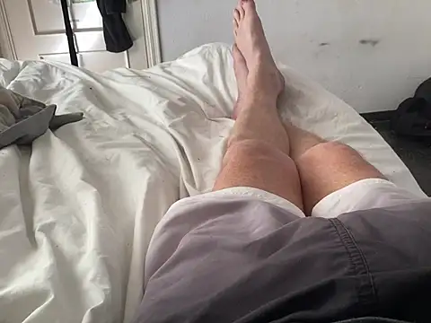 Snapshot of Bossinmidd12 chatting on February 11, 12:47 pm Bossinmidd12 online show from February 11, 12:47 pm