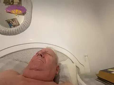 Snapshot of Bossinmidd12 chatting on January 27, 11:43 am Bossinmidd12 online show from January 27, 11:43 am