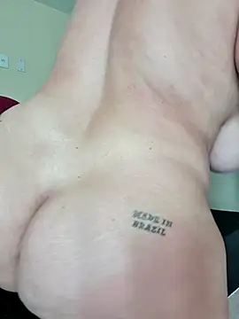 Escarlate4you  online show from April 4, 1:17 pm