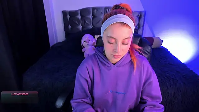 Violetaarey online show from February 21, 3:19 am