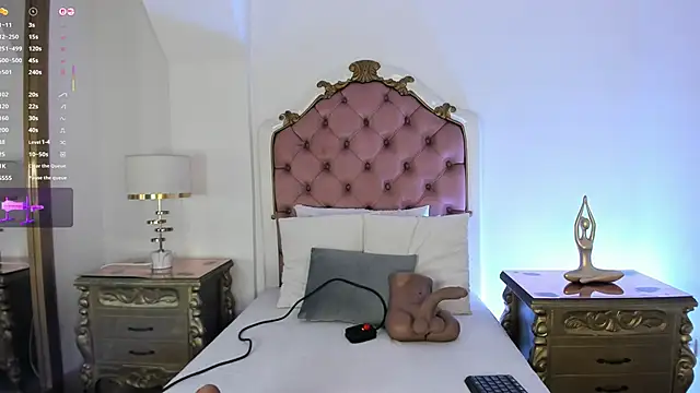 Snapshot of Mara_Betancurt chatting on December 20, 3:53 am Mara Betancurt online show from December 20, 3:53 am