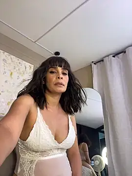 Snapshot of Alishak chatting on September 8, 8:19 pm Alishak online show from September 8, 8:19 pm