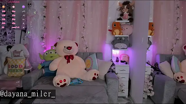  dayana miler online show from April 17, 3:26 pm