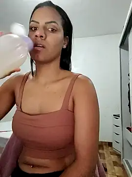 Snapshot of Bella_Anjoss chatting on January 13, 10:03 pm Bella Anjoss online show from January 13, 10:03 pm