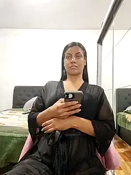 Snapshot of Bella_Anjoss chatting on January 8, 12:17 am Bella Anjoss online show from January 8, 12:17 am