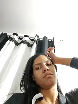 Snapshot of Bella_Anjoss chatting on July 14, 12:32 am Bella Anjoss online show from July 14, 12:32 am