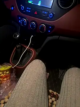 Snapshot of May-Squirt chatting on October 23, 6:28 pm May-Squirt online show from October 23, 6:28 pm