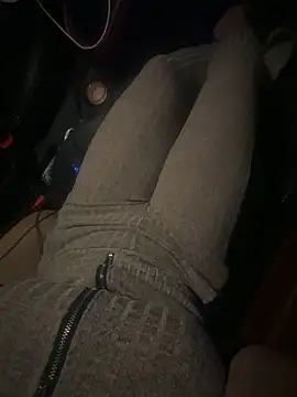 Snapshot of May-Squirt chatting on November 23, 11:31 am May-Squirt online show from November 23, 11:31 am