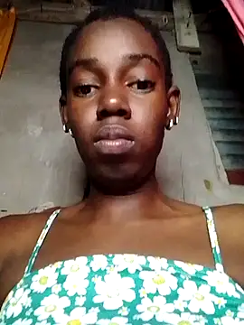 Snapshot of lachilena027 chatting on December 5, 2:04 am lachilena027 online show from December 5, 2:04 am