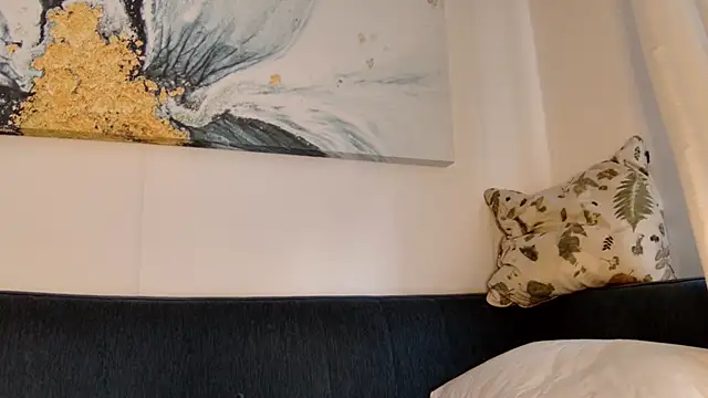 sun place online show from March 16, 5:04 am