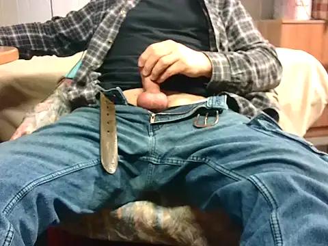 Giulio35 Pika online show from April 4, 6:09 am