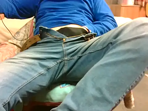 Giulio35 Pika online show from March 27, 6:00 am