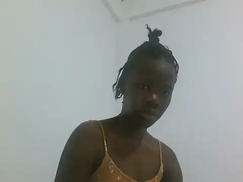 Snapshot of hey_its_andreana chatting on June 12, 8:45 am hey its andreana online show from June 12, 8:45 am