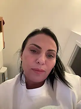 KimKelly13 online show from April 8, 6:09 pm