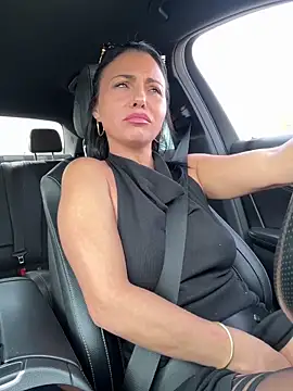 KimKelly13 online show from April 17, 6:49 am