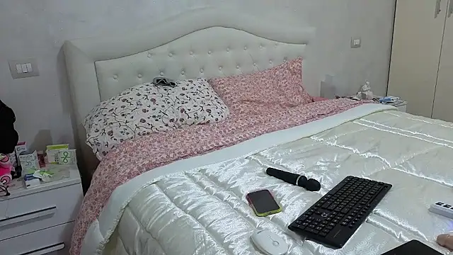 sexy blondie92 online show from January 12, 10:47 pm