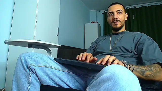 AndrewBanner online show from October 2, 5:22 am