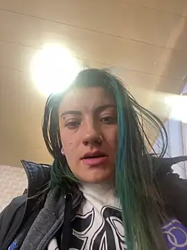 Broklinwhite  online show from March 22, 12:07 pm