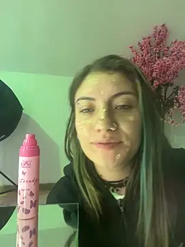Broklinwhite  online show from May 30, 1:28 pm