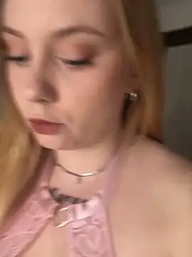 chloetarducci online show from March 6, 7:10 pm