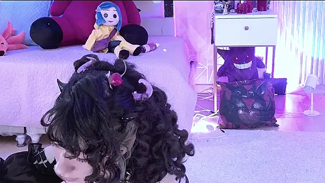 zephirahabney online show from November 8, 3:37 pm